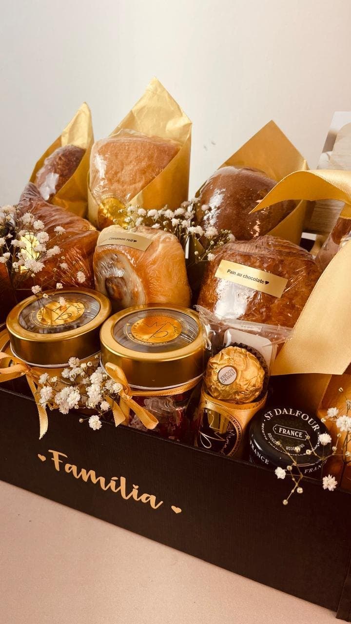 Cesta de Café da Manhã Gourmet Premium 4