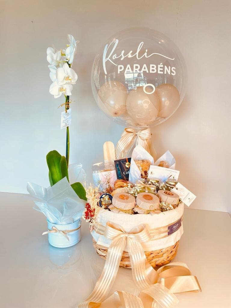 Gift Master Breakfast & Flowers
