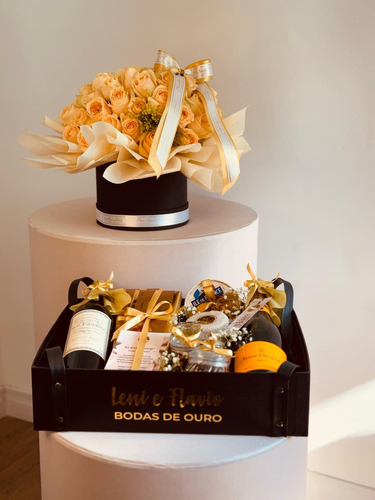 Cesta Black Premium Vinho & Champagne COM FLOR