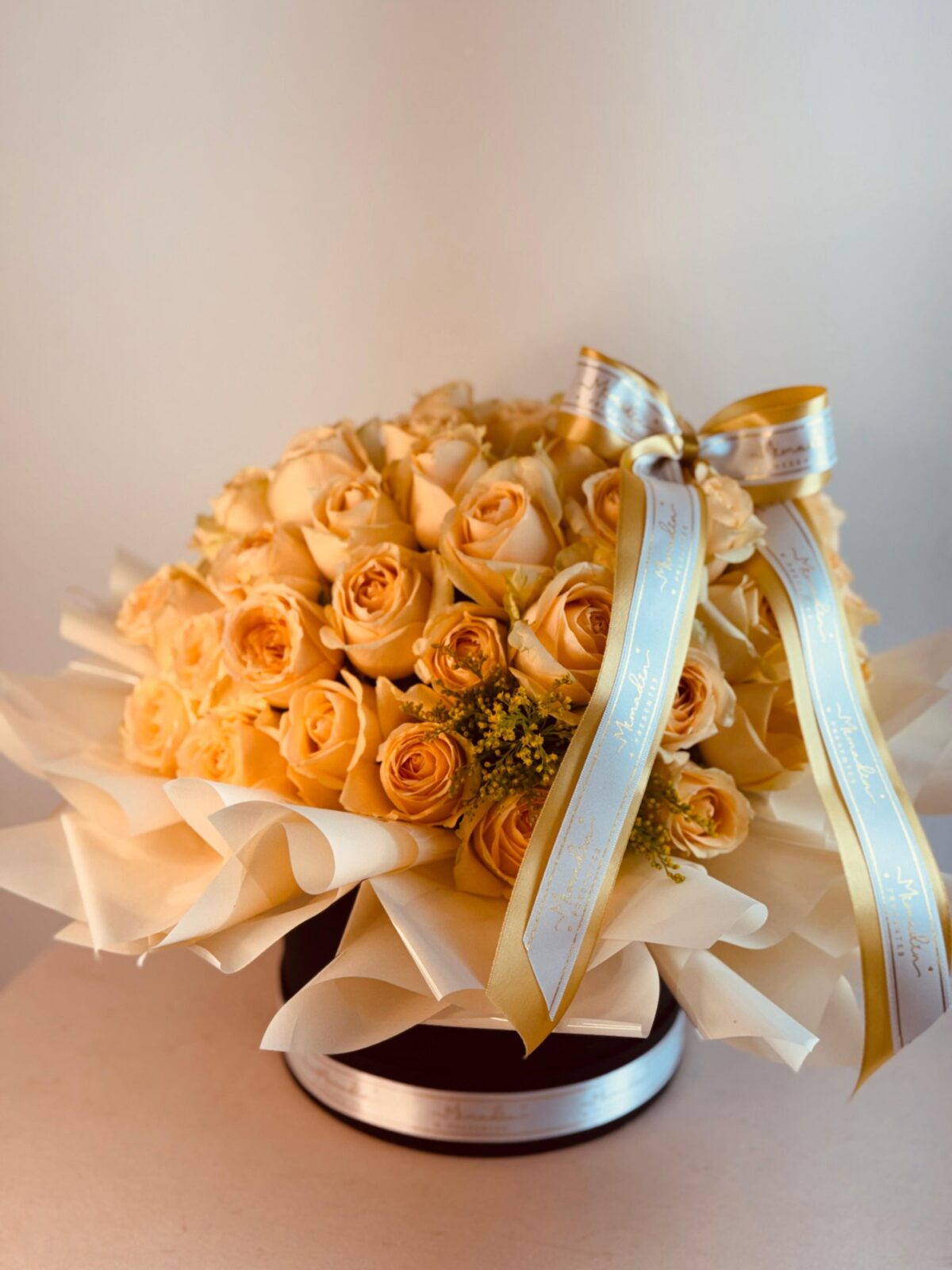BOX DE FLORES PREMIUM | Cestas de Presente | Café Da Manhã | Manda Mimo