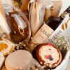 Cesta com vinho alamos mimadin presentes 3 | Cestas de Presente | Café Da Manhã | Manda Mimo